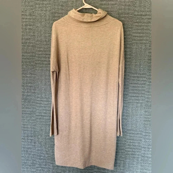 Banana Republic Long Sleeve Funnel Neck Sweater-Dress NWT Size Small Tan - Picture 2 of 4